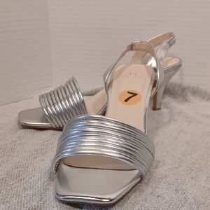 Halston Heritage Silver Heels Elegant Design Size 7